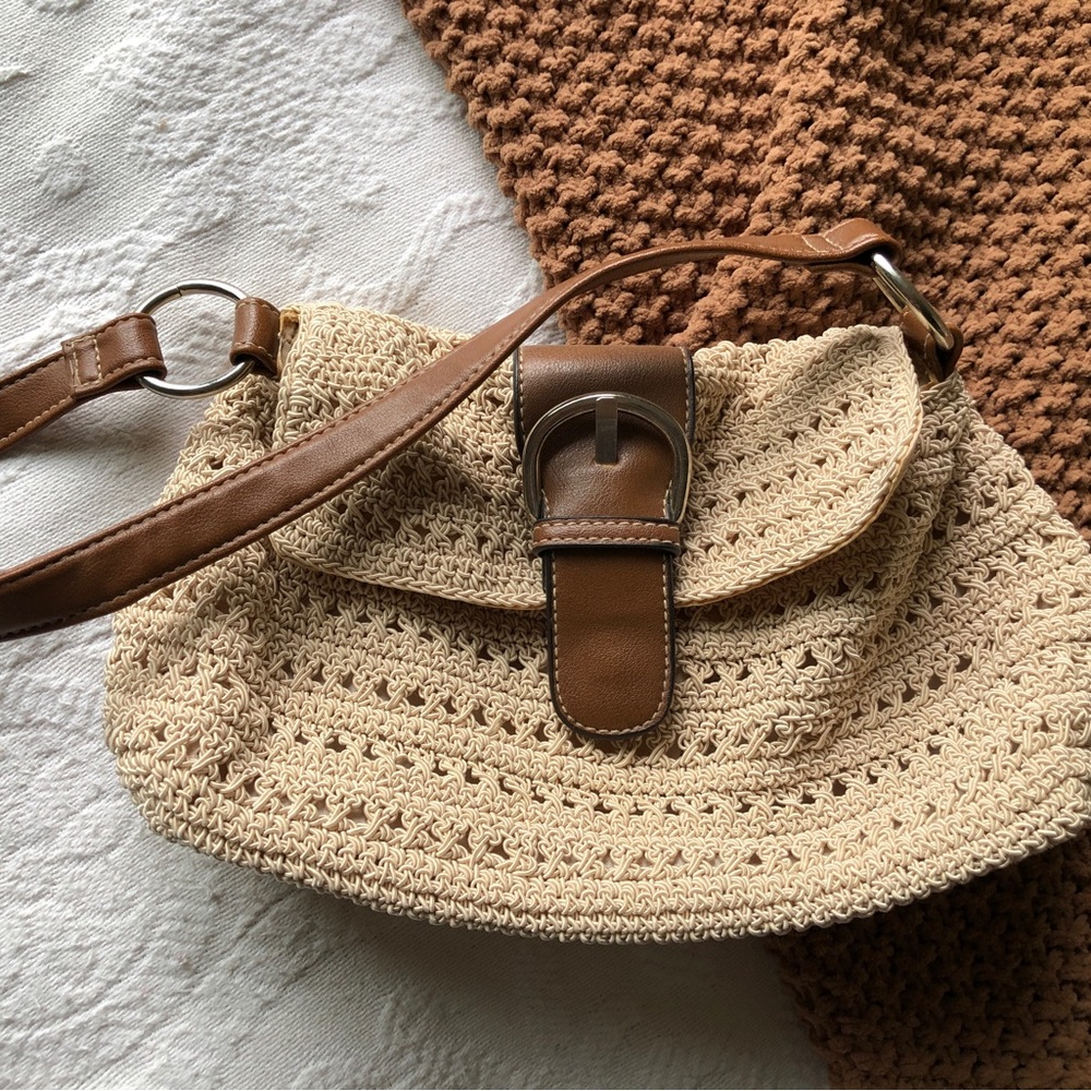 Crochet hand bag